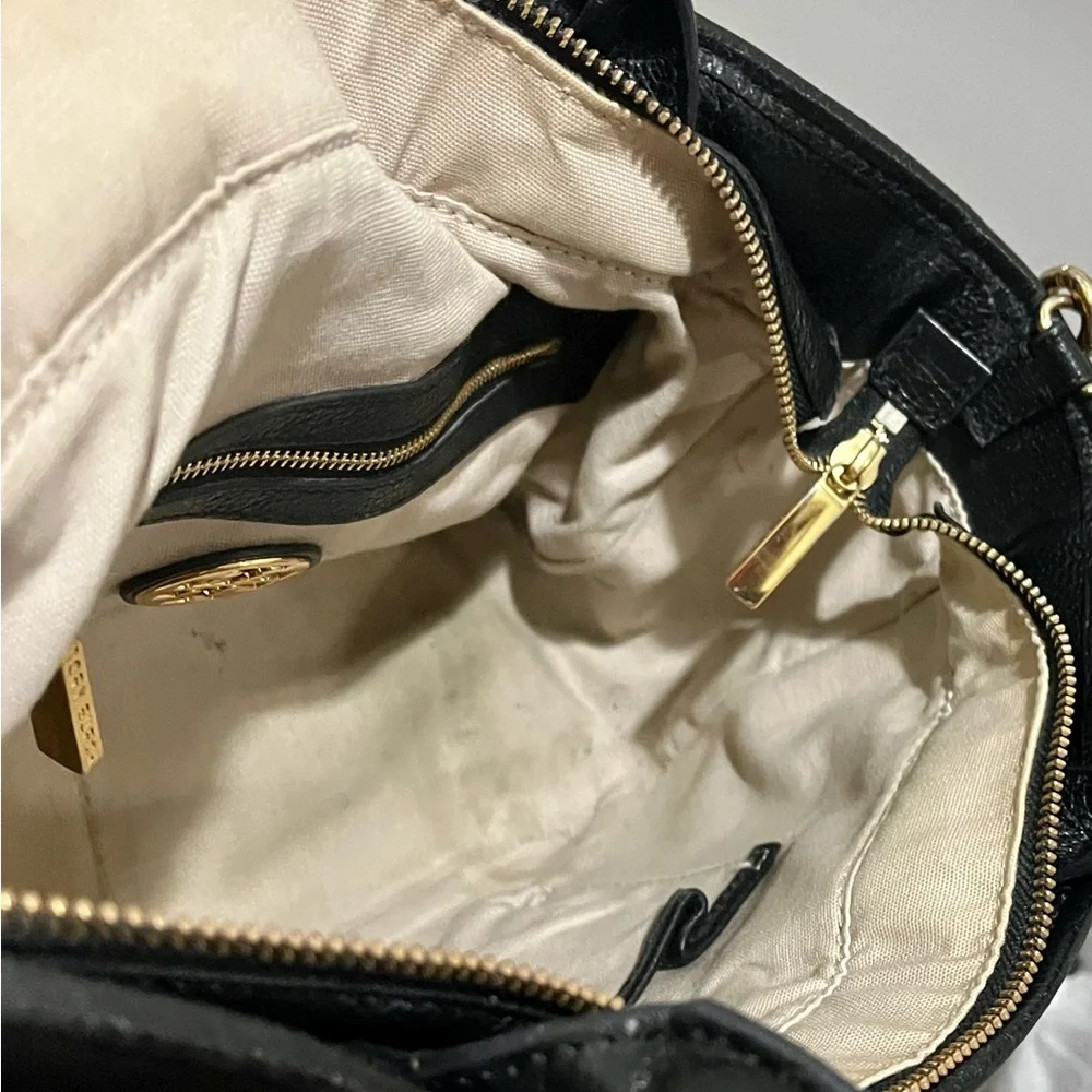 Tory Burch pebble grain leather bag w/ removable strap - Picture 7 of 16